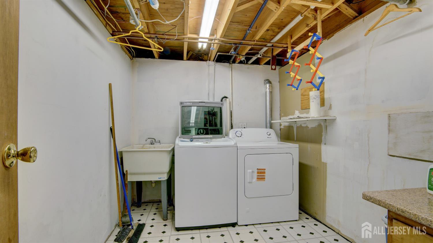 314 Adirondack, Spotswood, NJ, 08884