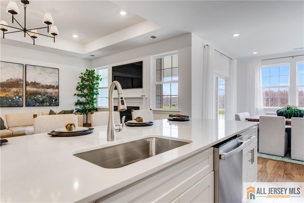 16 Galerie, Monroe, NJ, 08831