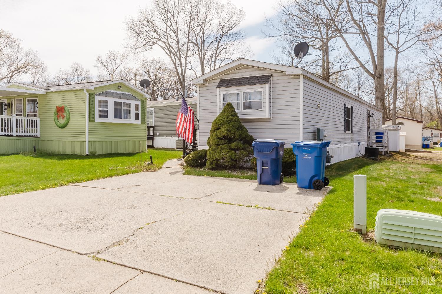 37 Emerson, North Brunswick, NJ, 08902