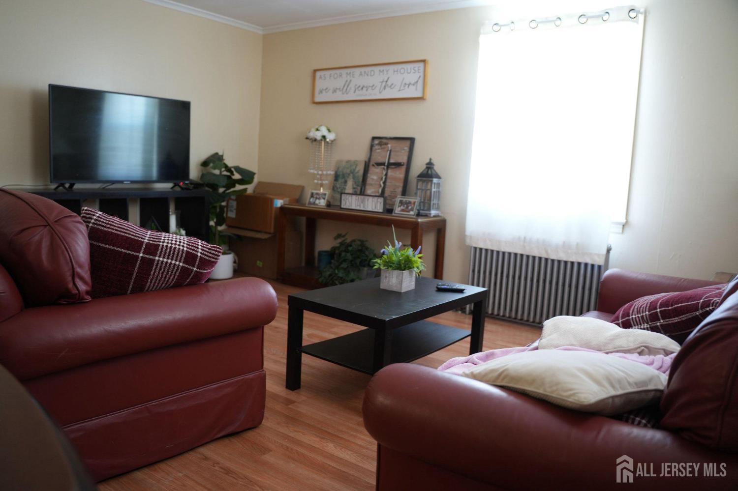 413 Paderewski, Perth Amboy, NJ, 08861