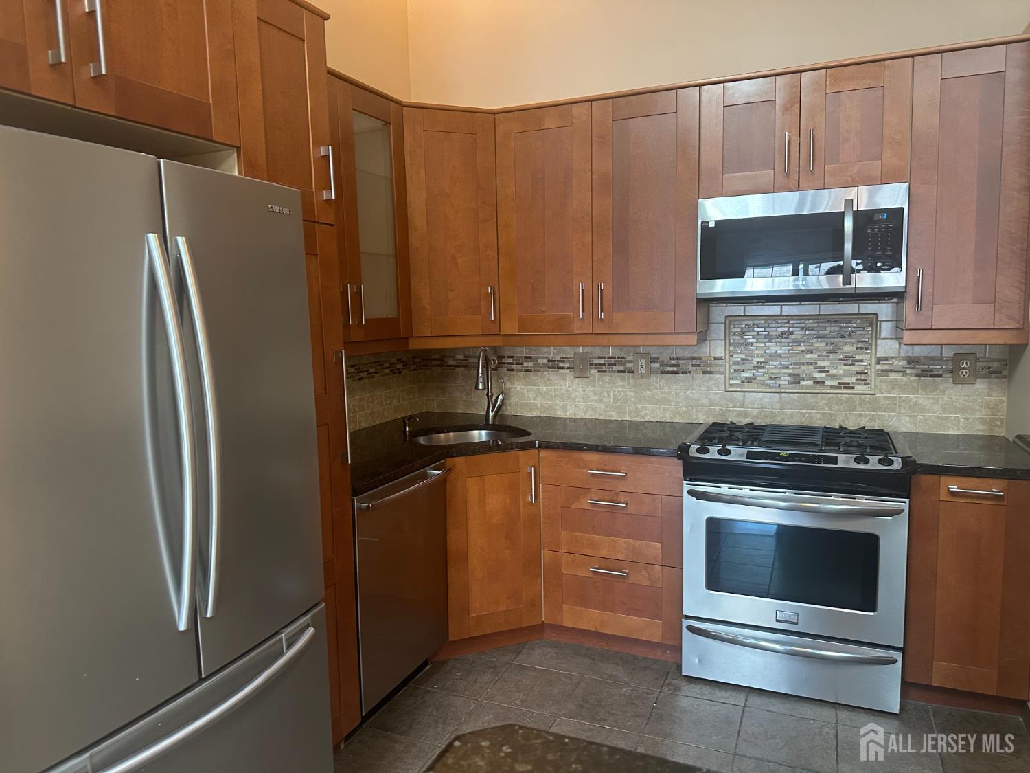 68 Clay, North Brunswick, NJ, 08902