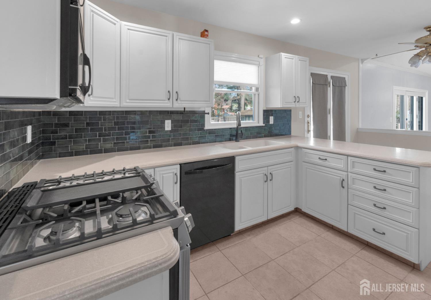 27 Oakland, Old Bridge, NJ, 08857