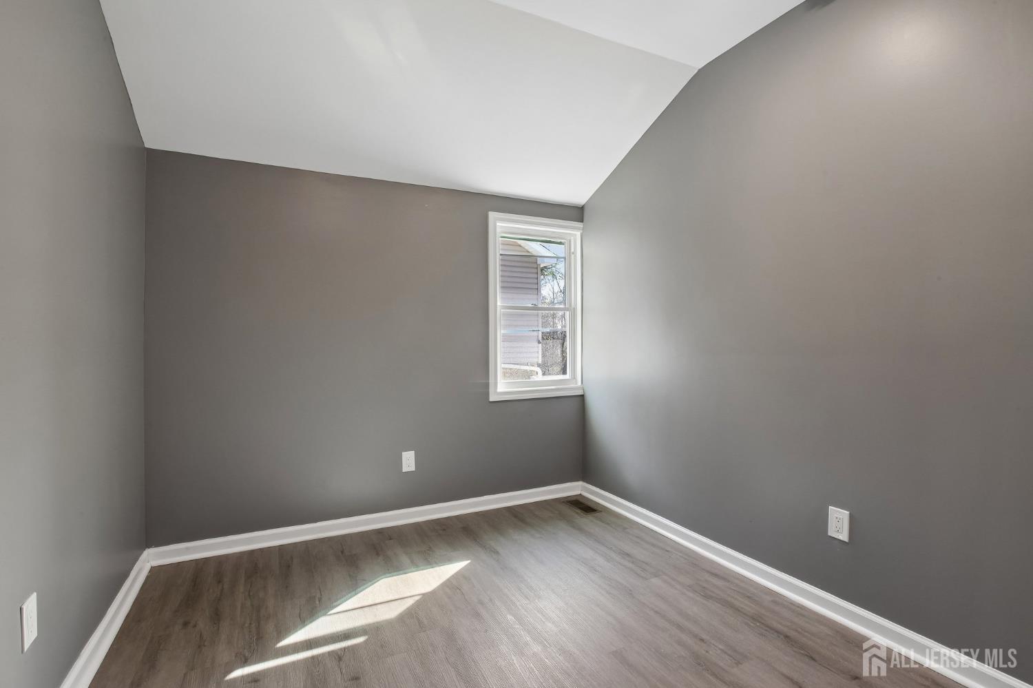 209 Hilltop, Old Bridge, NJ, 07735