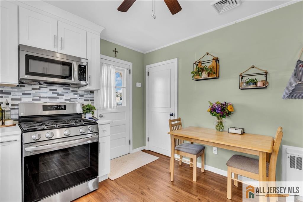 25 Woodview, Fords, NJ, 08863