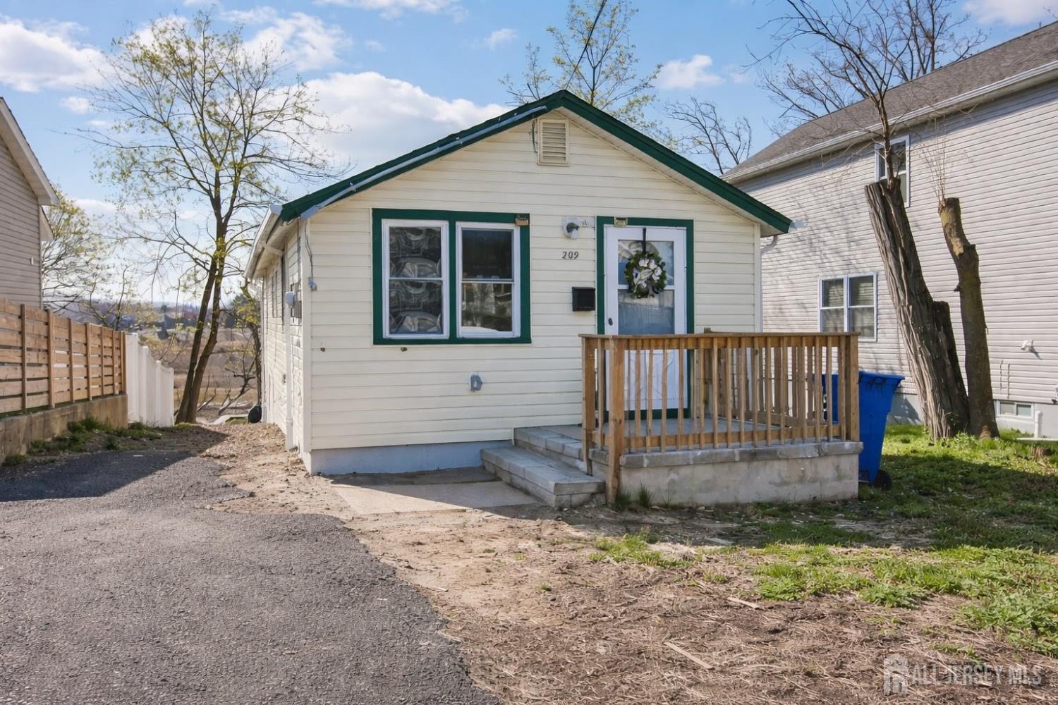 209 Hilltop, Old Bridge, NJ, 07735