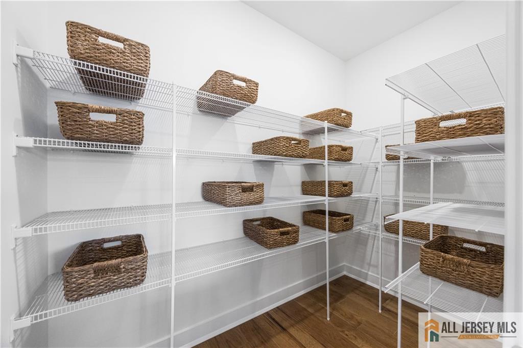 16 Galerie, Monroe, NJ, 08831