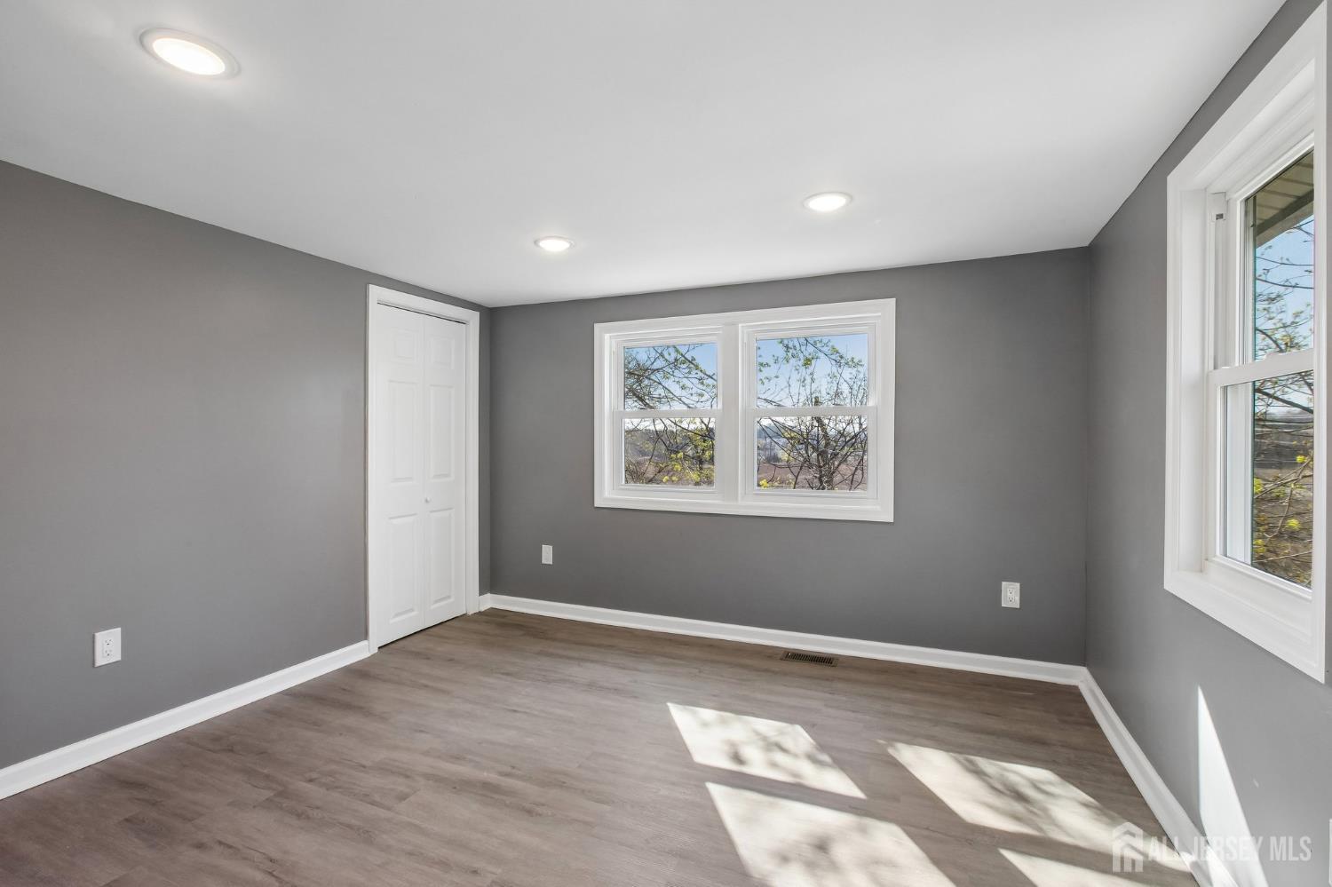 209 Hilltop, Old Bridge, NJ, 07735