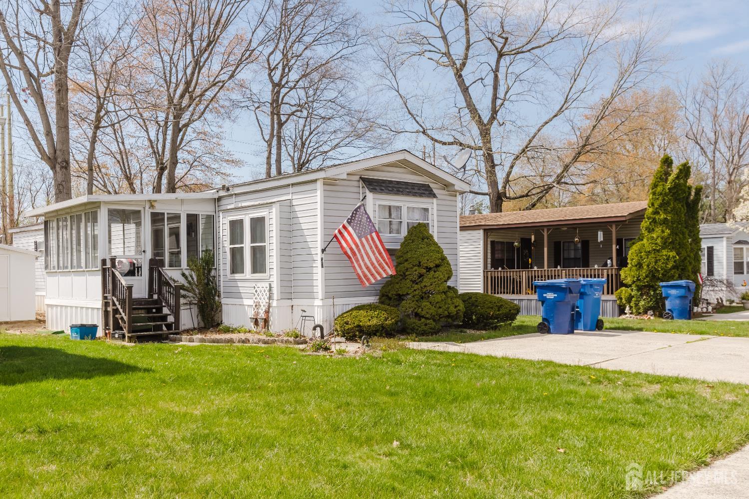 37 Emerson, North Brunswick, NJ, 08902