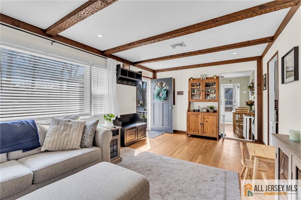 25 Woodview, Fords, NJ, 08863