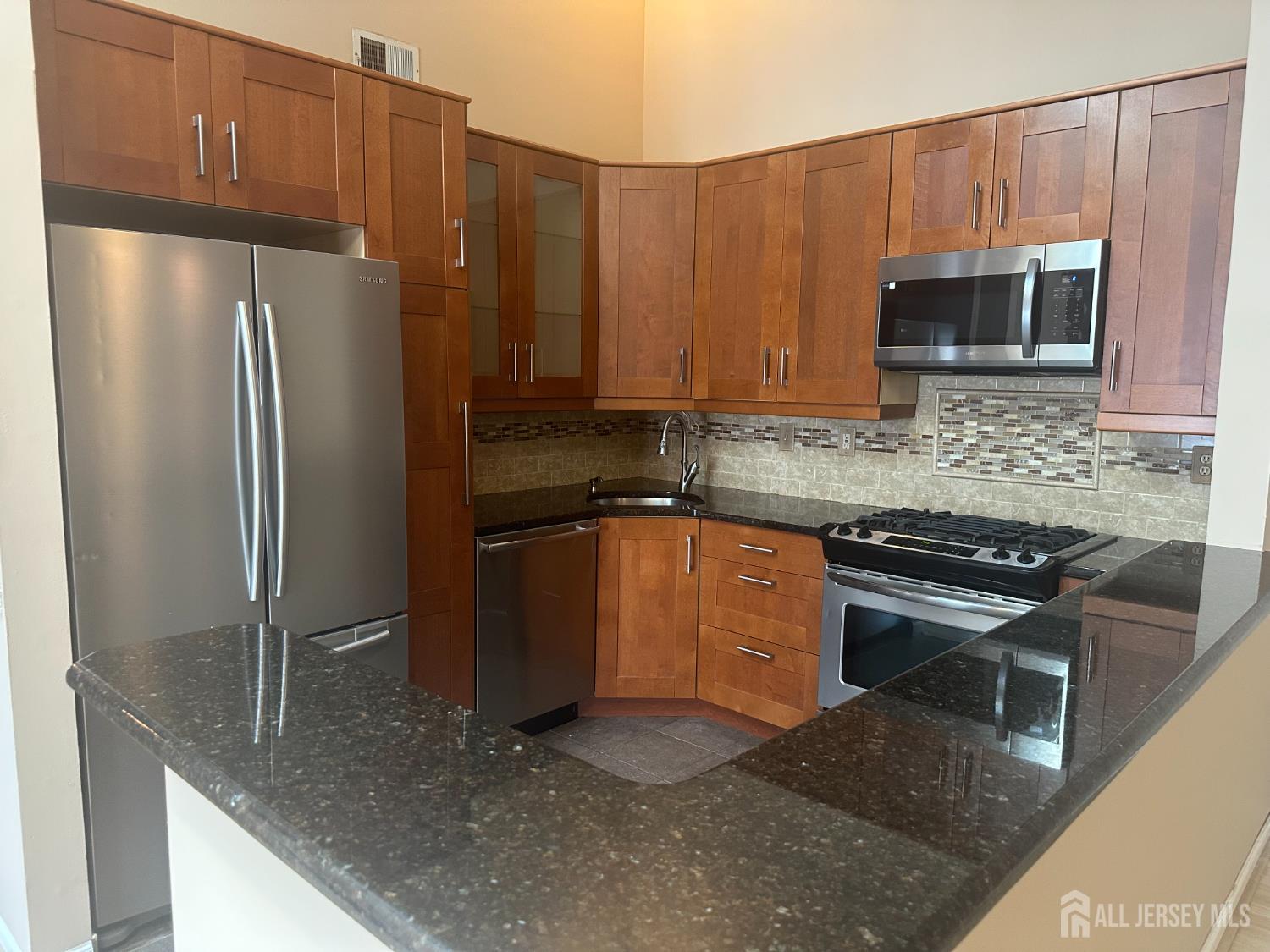 68 Clay, North Brunswick, NJ, 08902