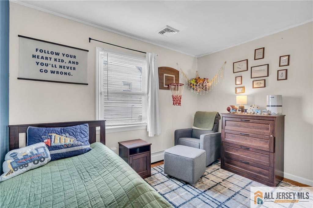 25 Woodview, Fords, NJ, 08863