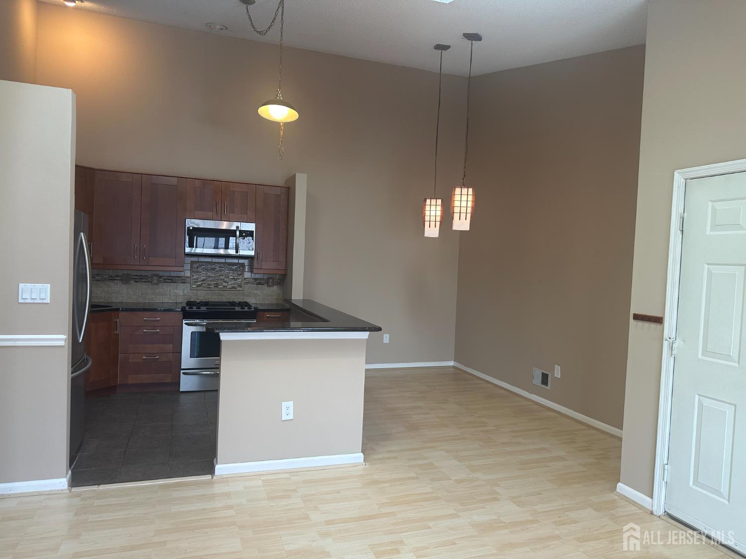 68 Clay, North Brunswick, NJ, 08902