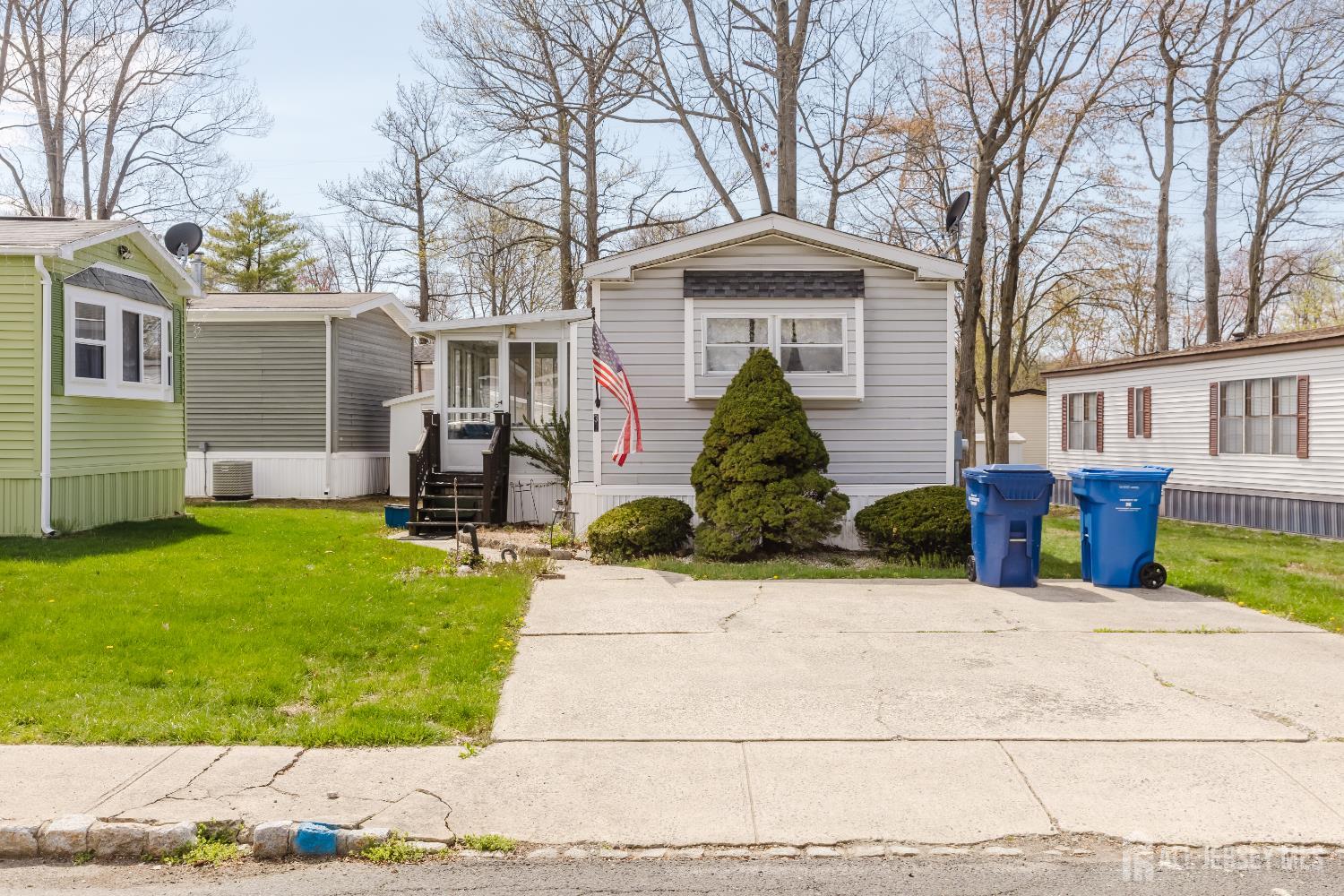 37 Emerson, North Brunswick, NJ, 08902