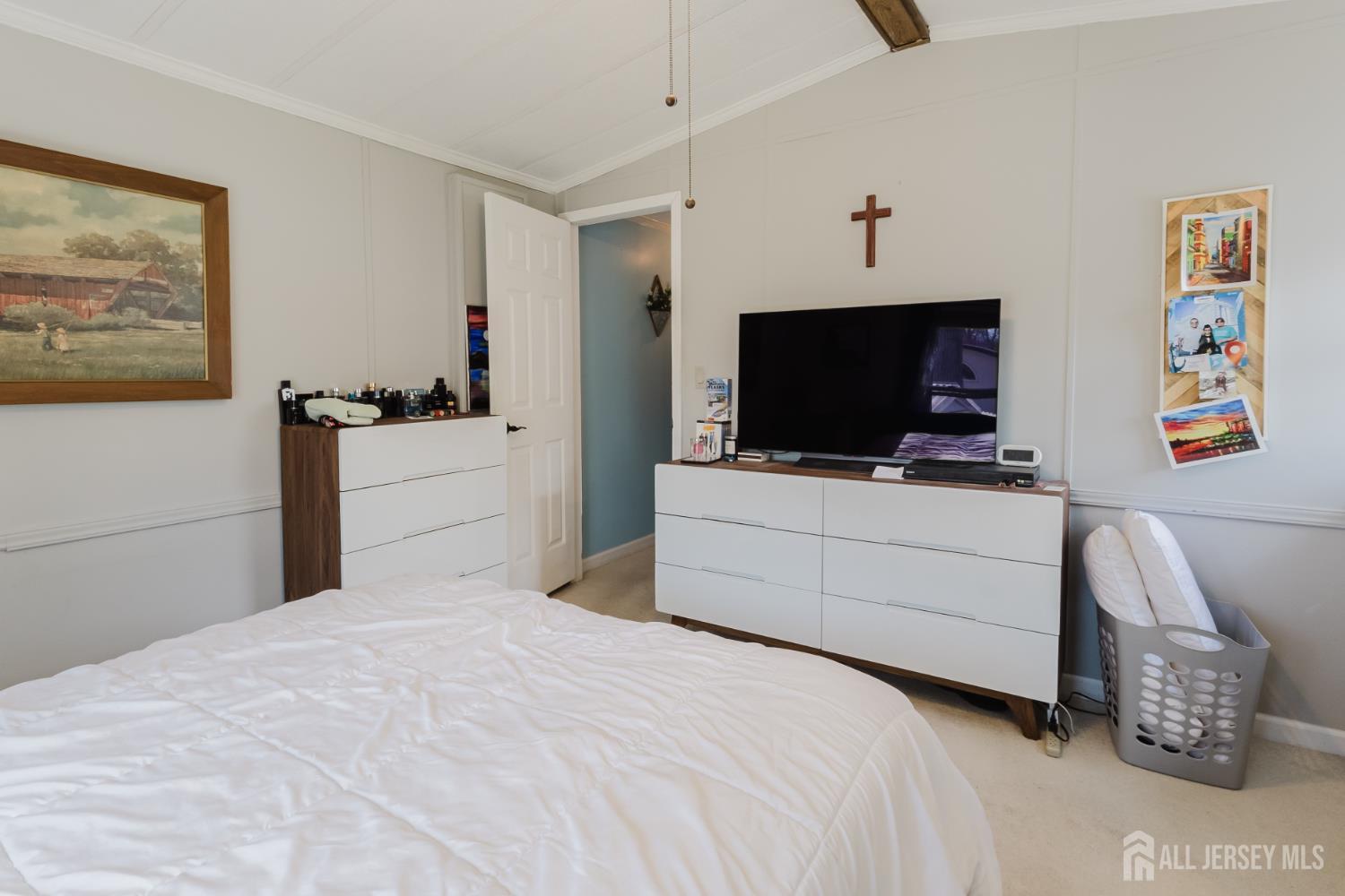 37 Emerson, North Brunswick, NJ, 08902