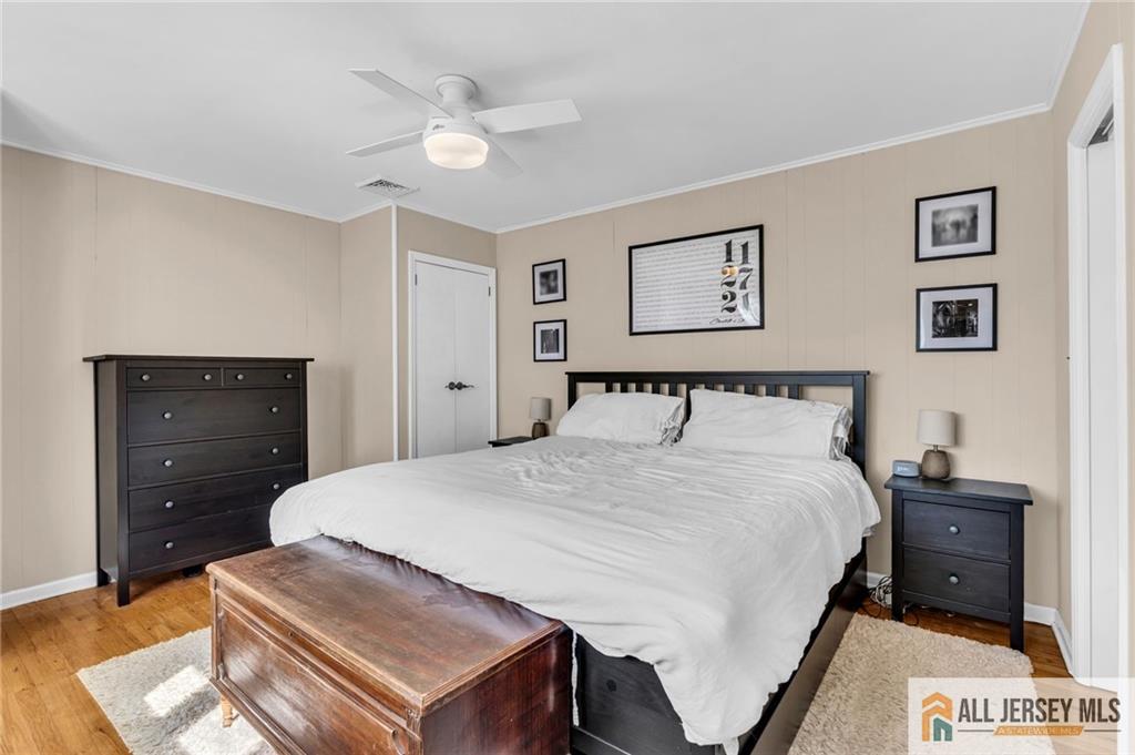 25 Woodview, Fords, NJ, 08863