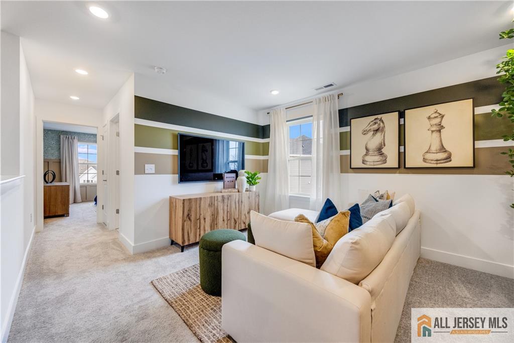 16 Galerie, Monroe, NJ, 08831