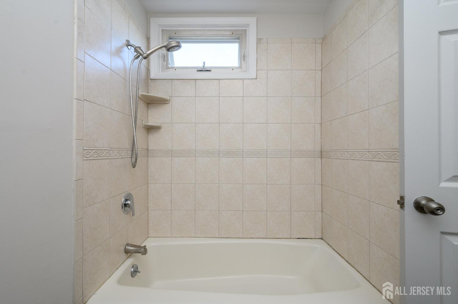 37 Helena, East Brunswick, NJ, 08816