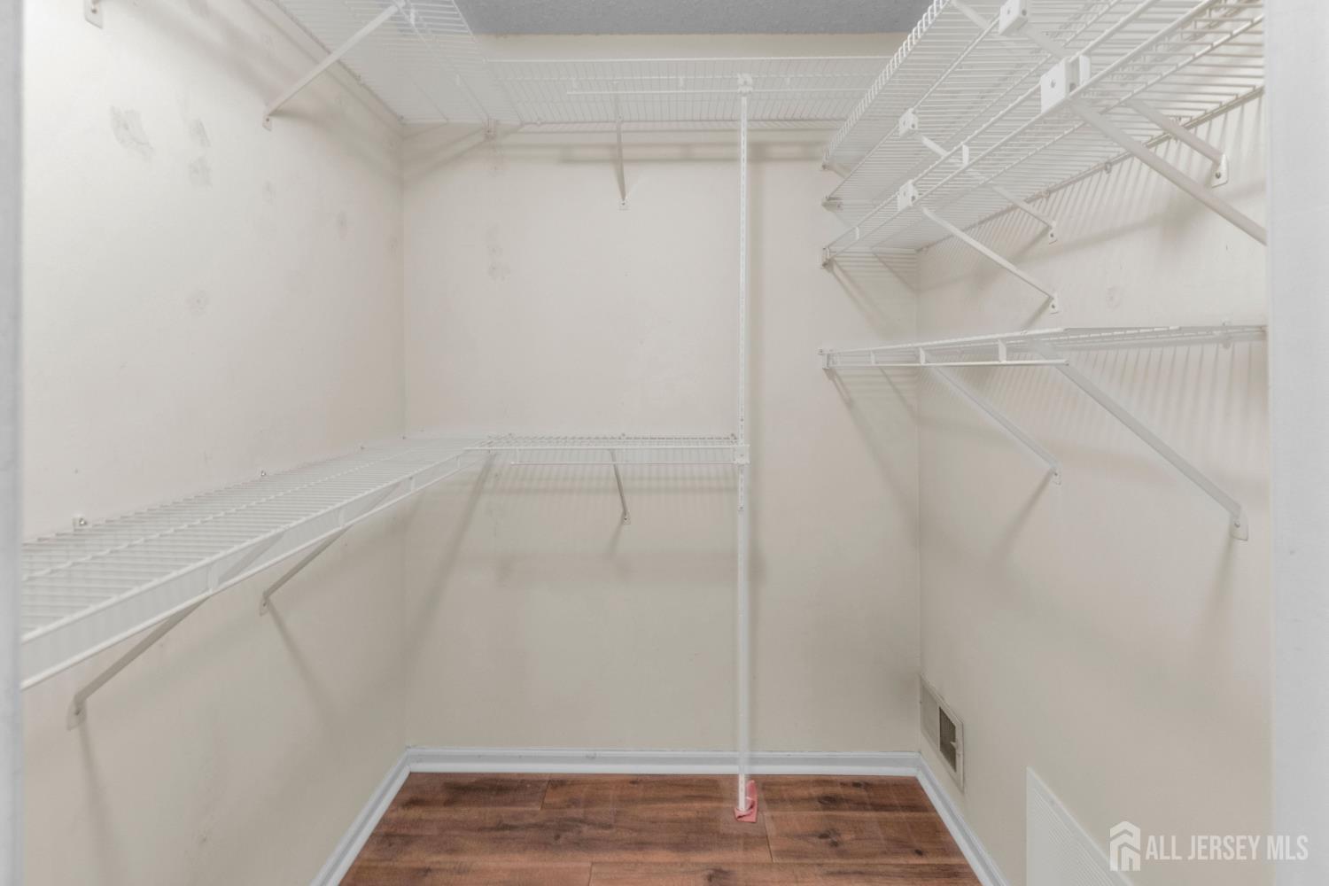 27 Oakland, Old Bridge, NJ, 08857