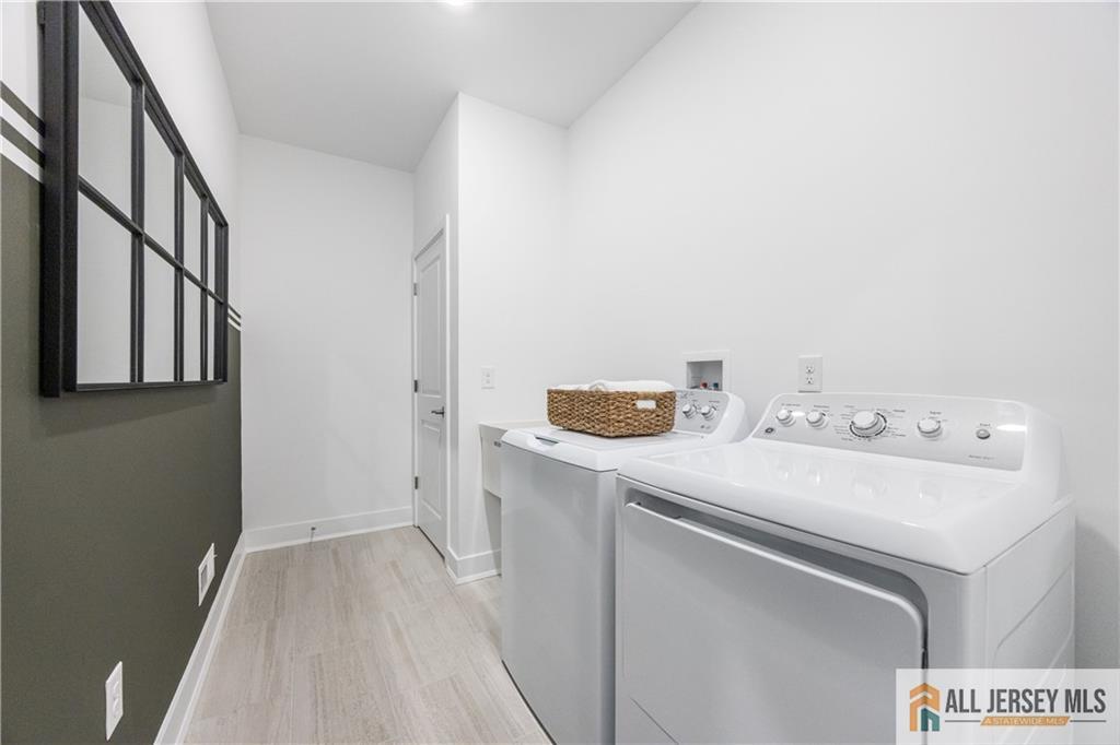 16 Galerie, Monroe, NJ, 08831