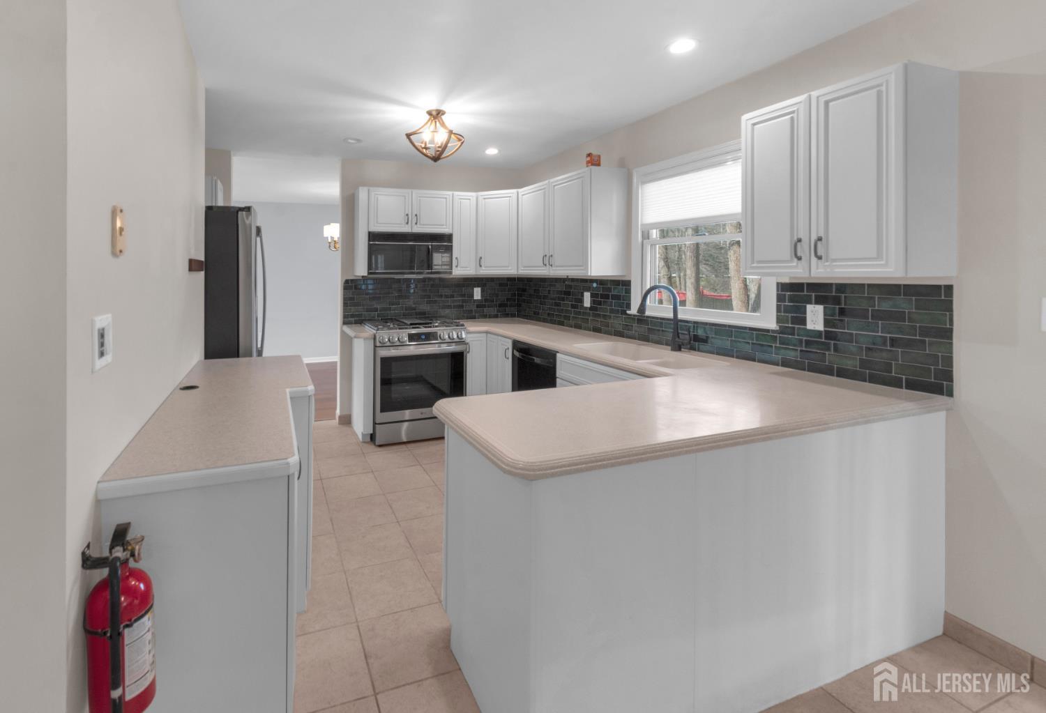 27 Oakland, Old Bridge, NJ, 08857