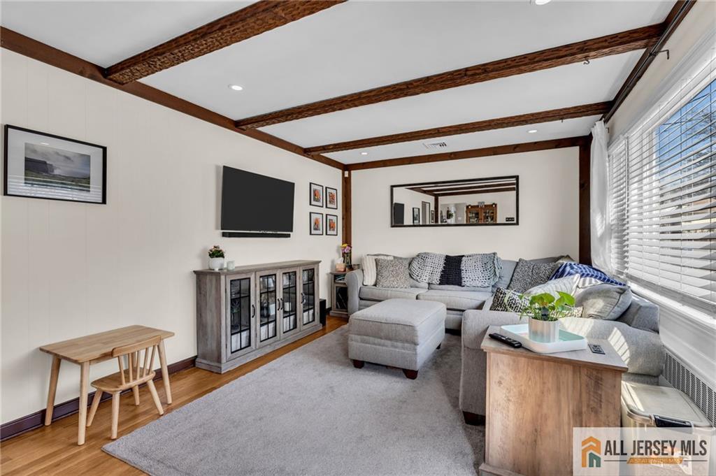 25 Woodview, Fords, NJ, 08863