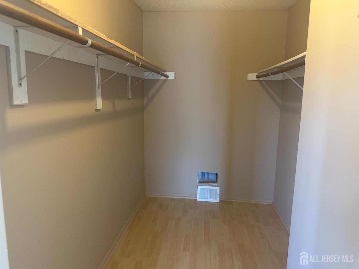 68 Clay, North Brunswick, NJ, 08902