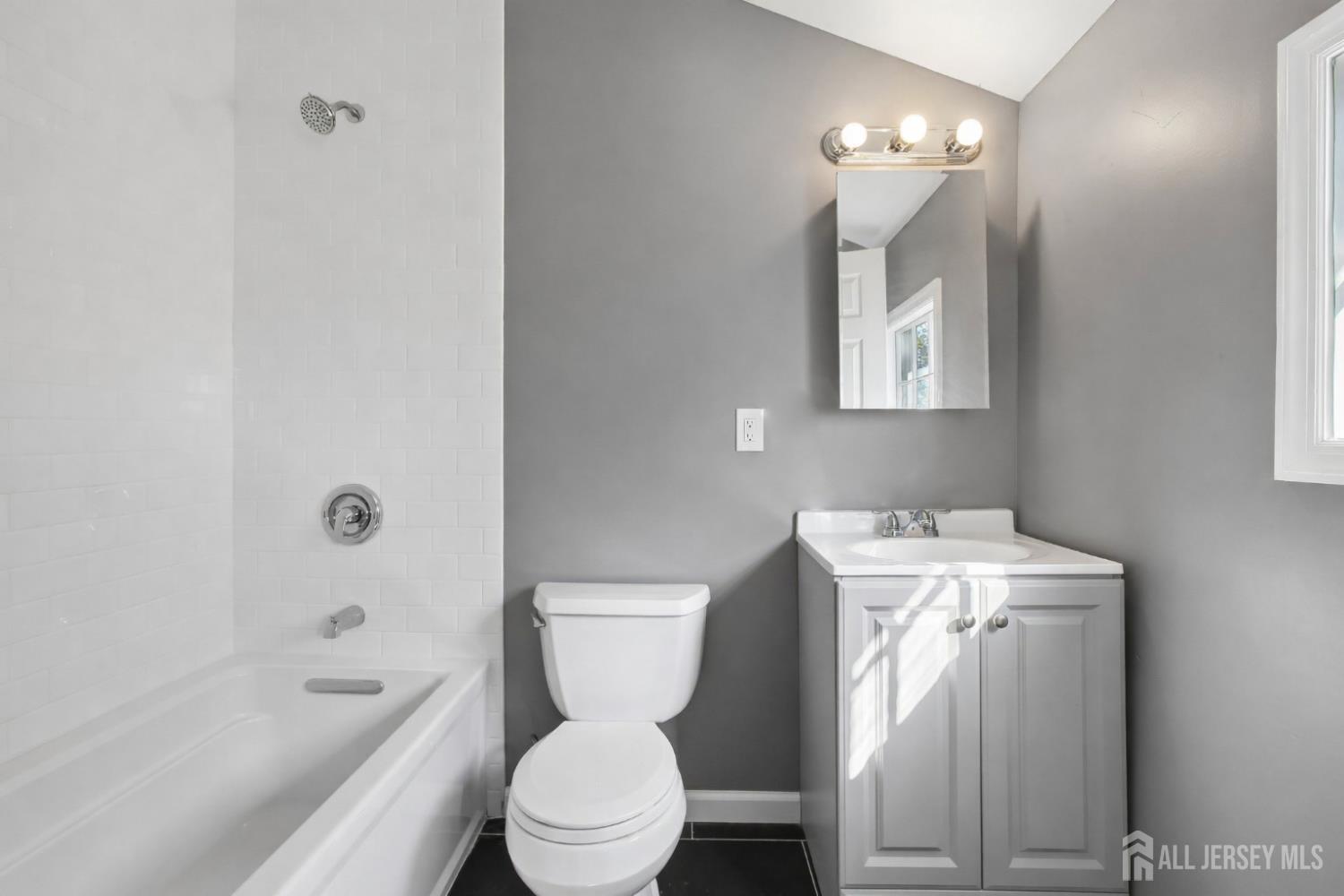 209 Hilltop, Old Bridge, NJ, 07735