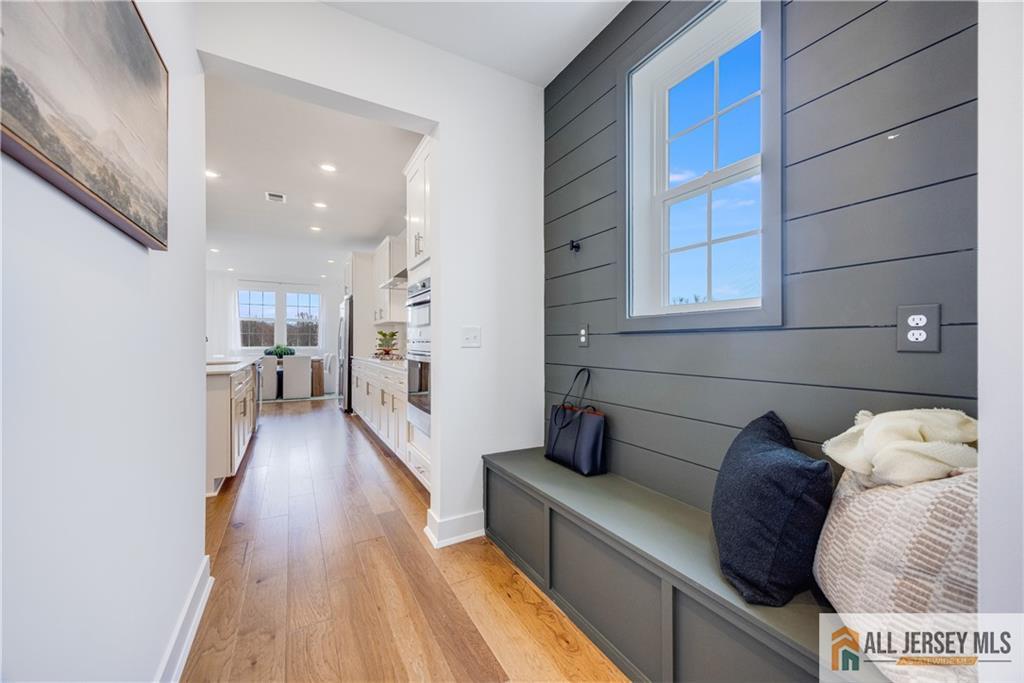 16 Galerie, Monroe, NJ, 08831