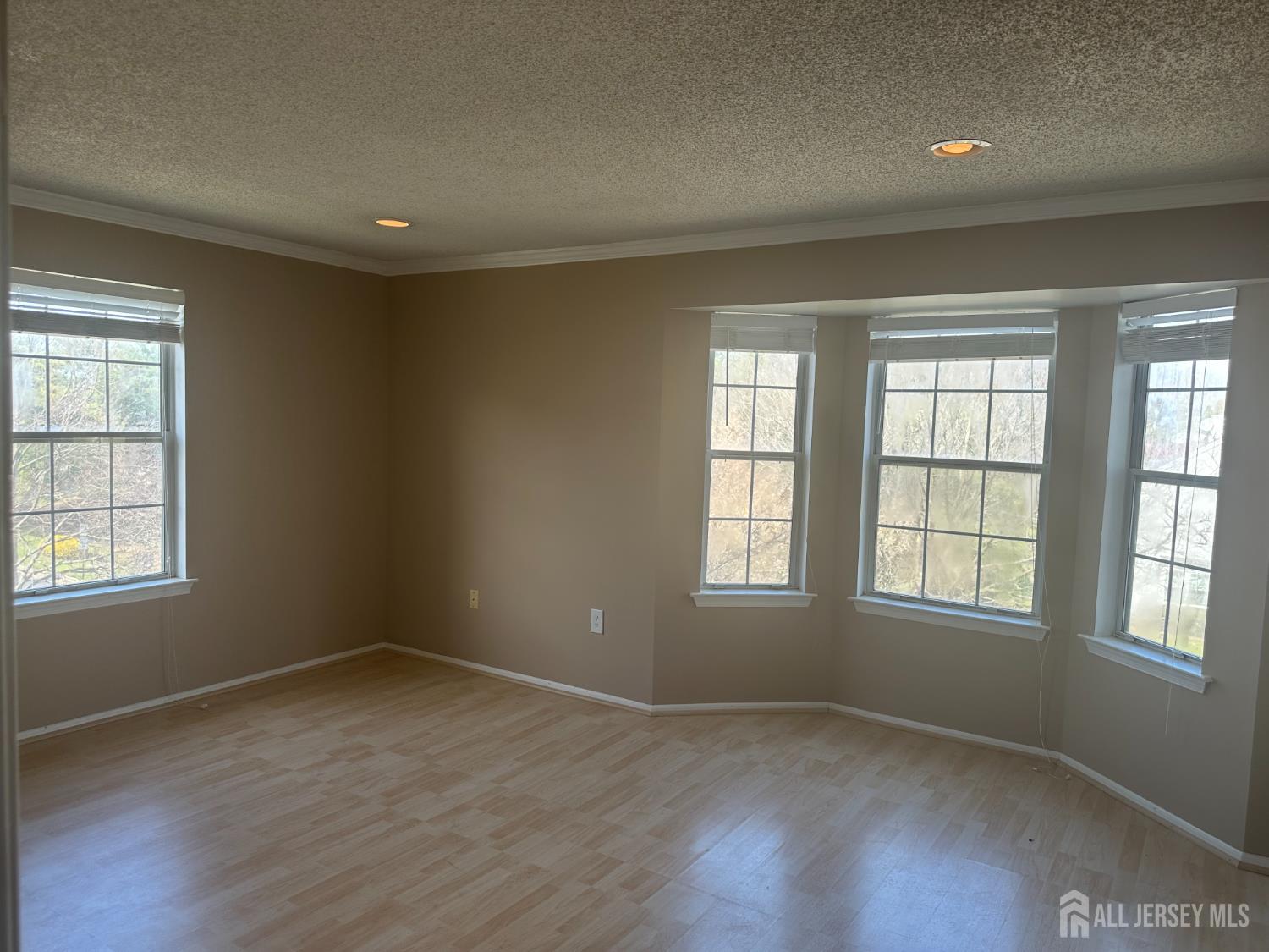 68 Clay, North Brunswick, NJ, 08902