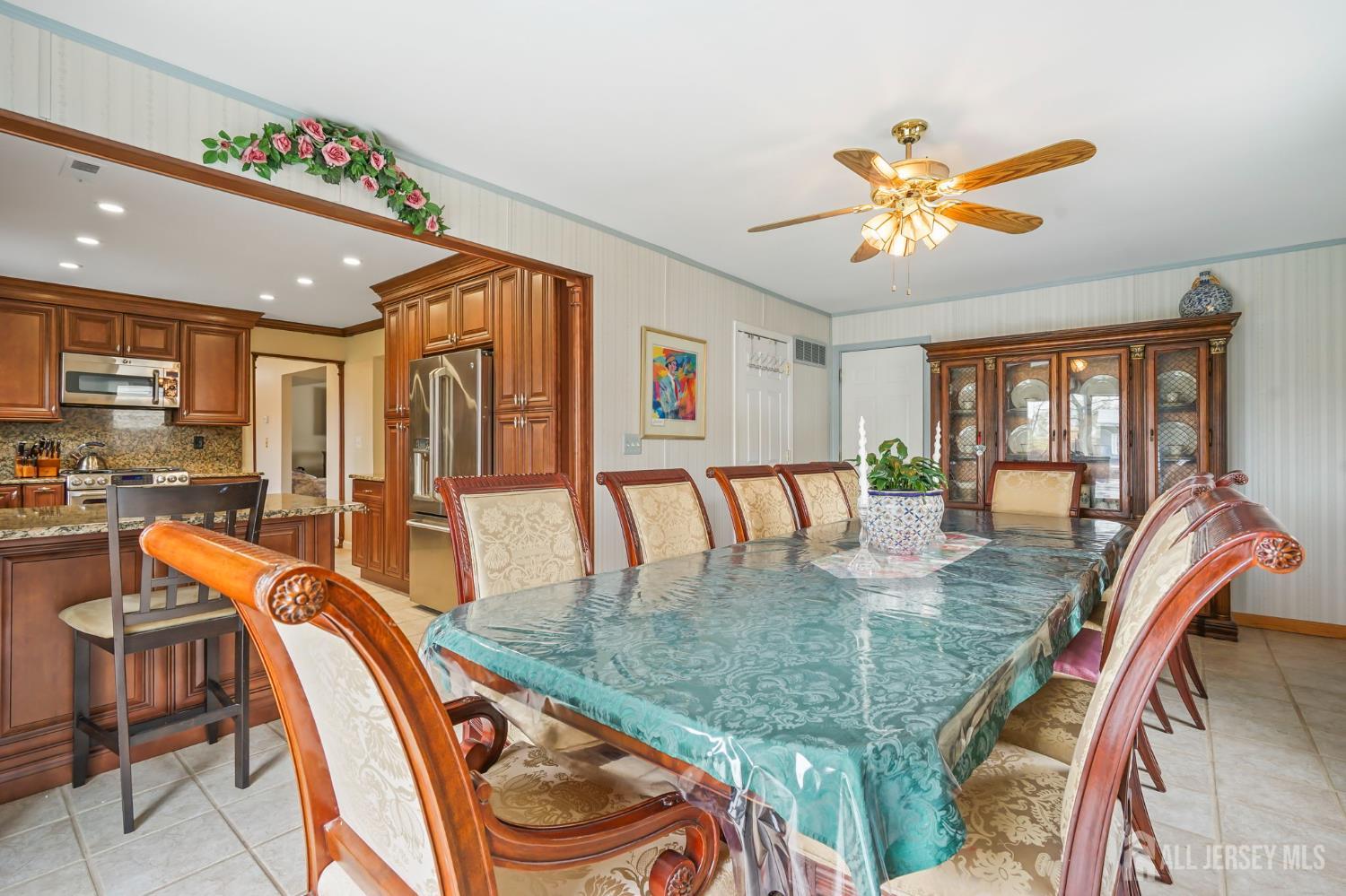 41 Rodak, Edison, NJ, 08817