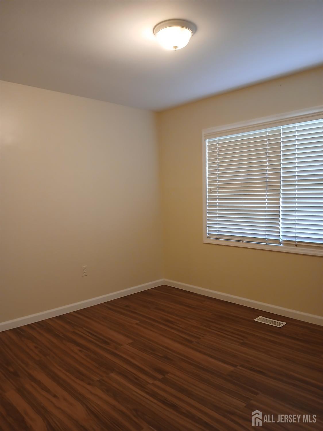 1 Tripplet, Franklin, NJ, 08873