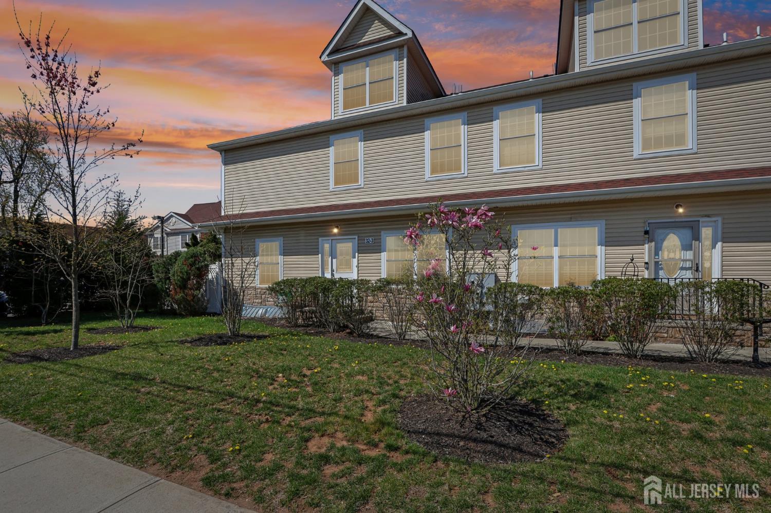 32 Cinder UNIT 3, Edison, NJ, 08820