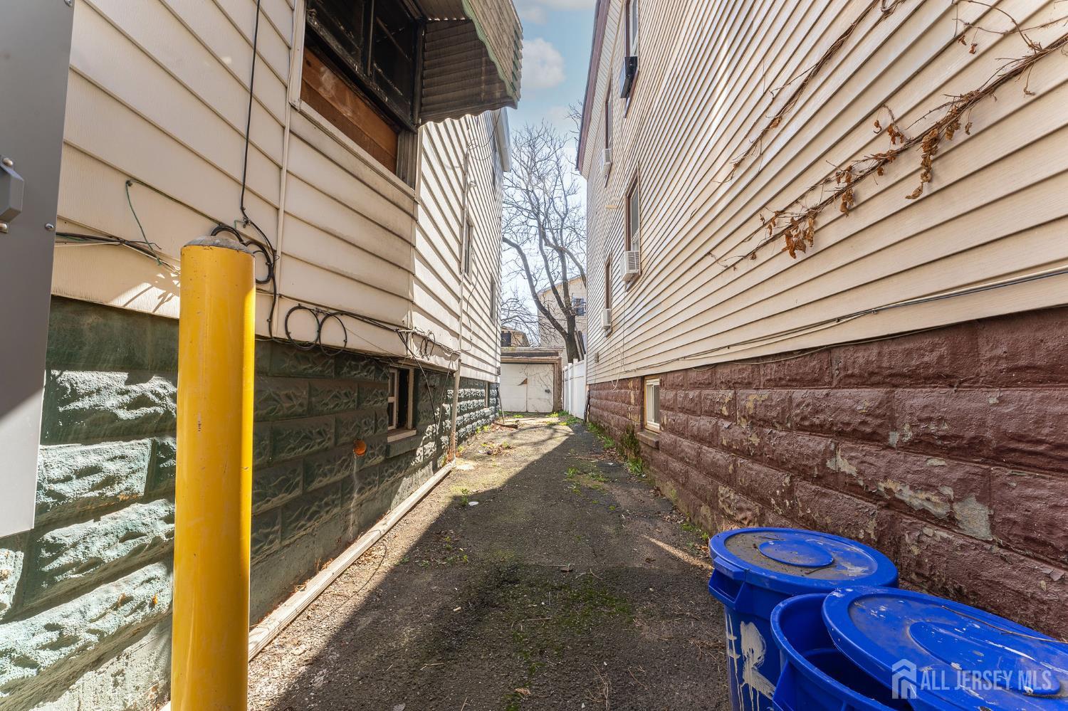 211 N 13th, Newark, NJ, 07107