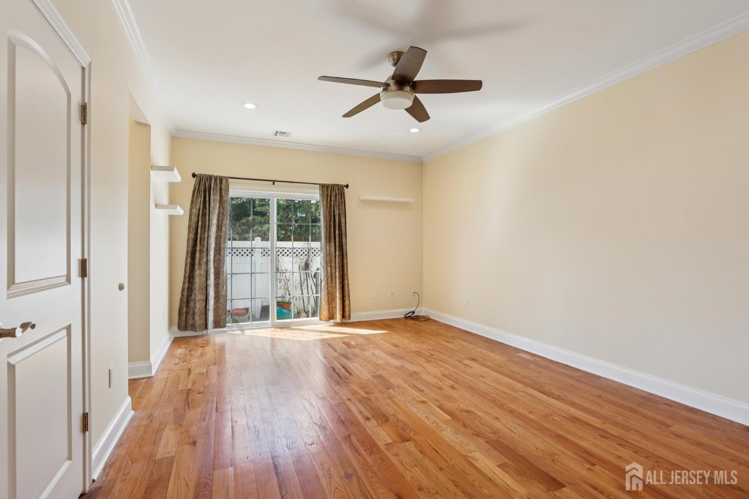 32 Cinder UNIT 3, Edison, NJ, 08820