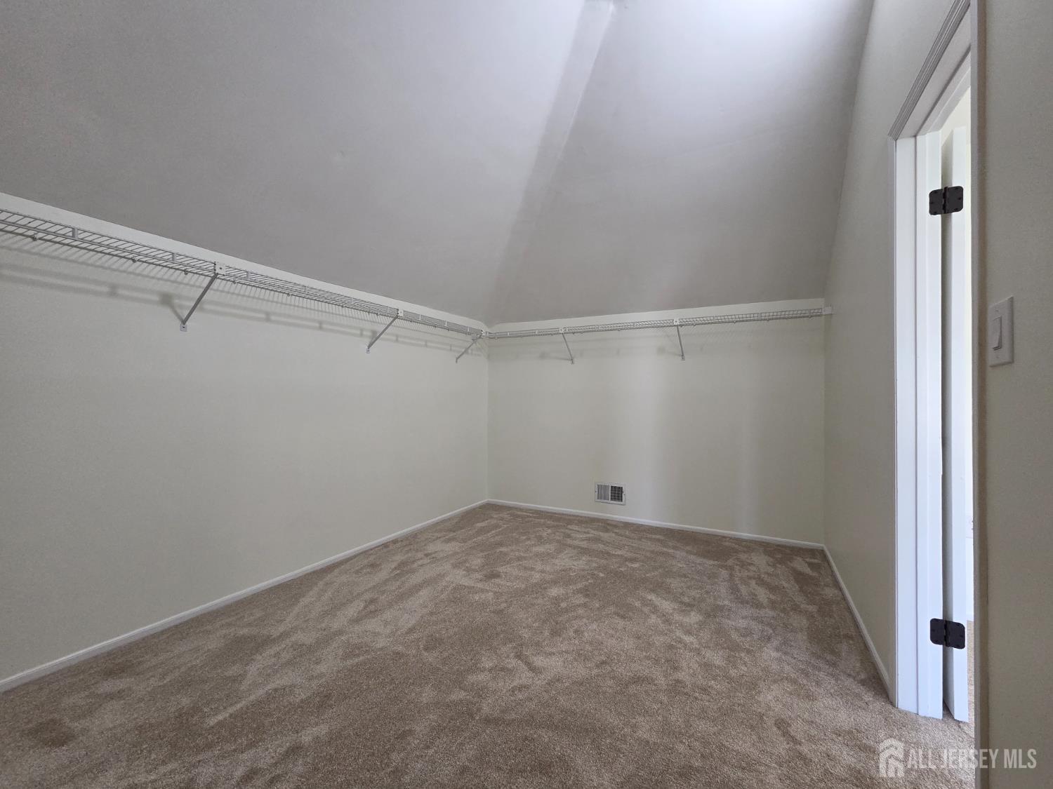 1 Alexander, Monroe, NJ, 08831