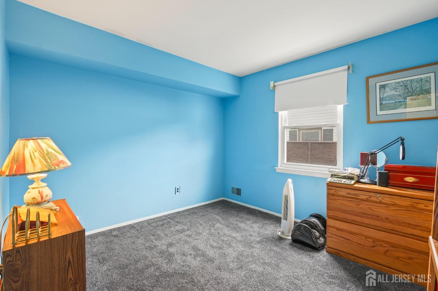 41 Rodak, Edison, NJ, 08817