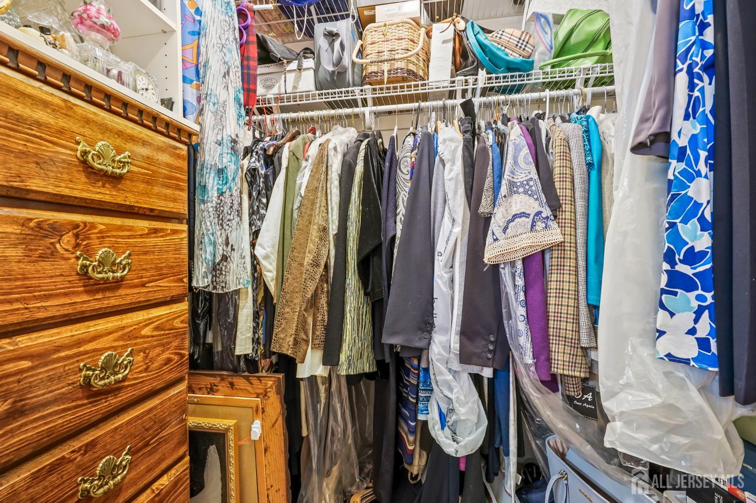 41 Rodak, Edison, NJ, 08817