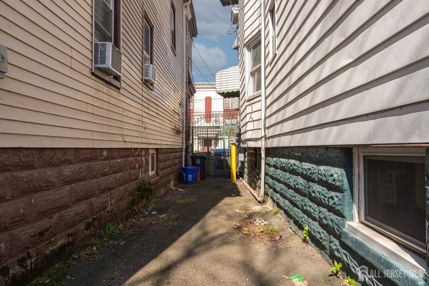 211 N 13th, Newark, NJ, 07107