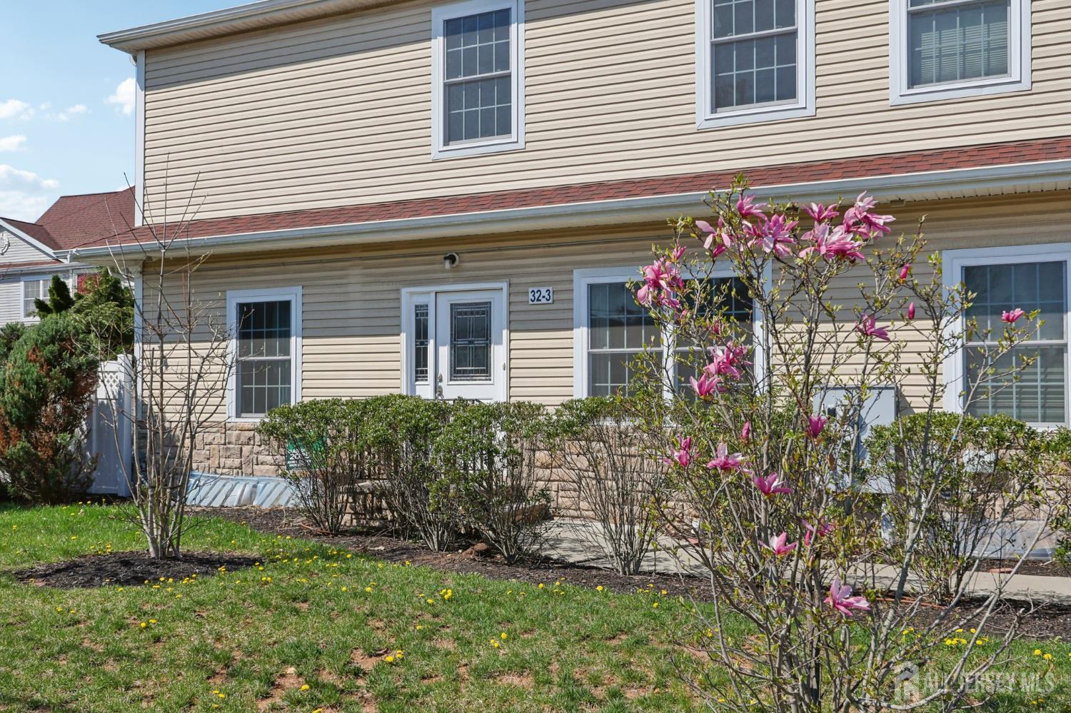 32 Cinder UNIT 3, Edison, NJ, 08820