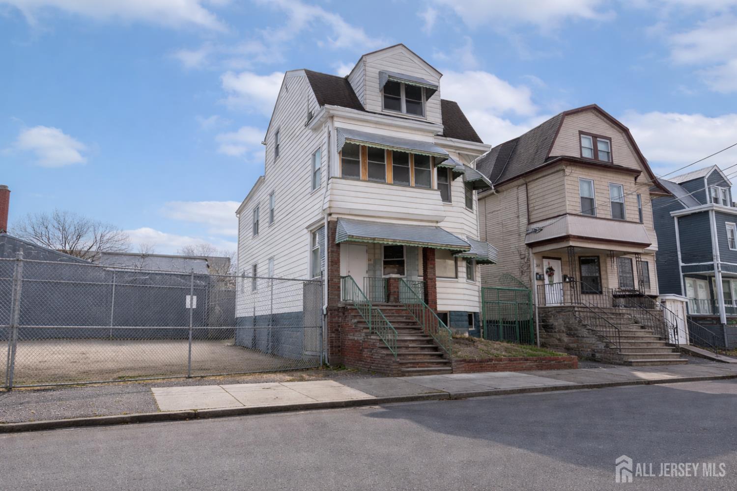 211 N 13th, Newark, NJ, 07107