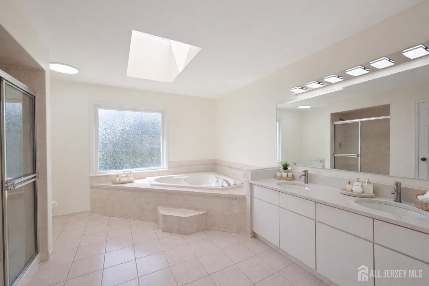 1 Alexander, Monroe, NJ, 08831