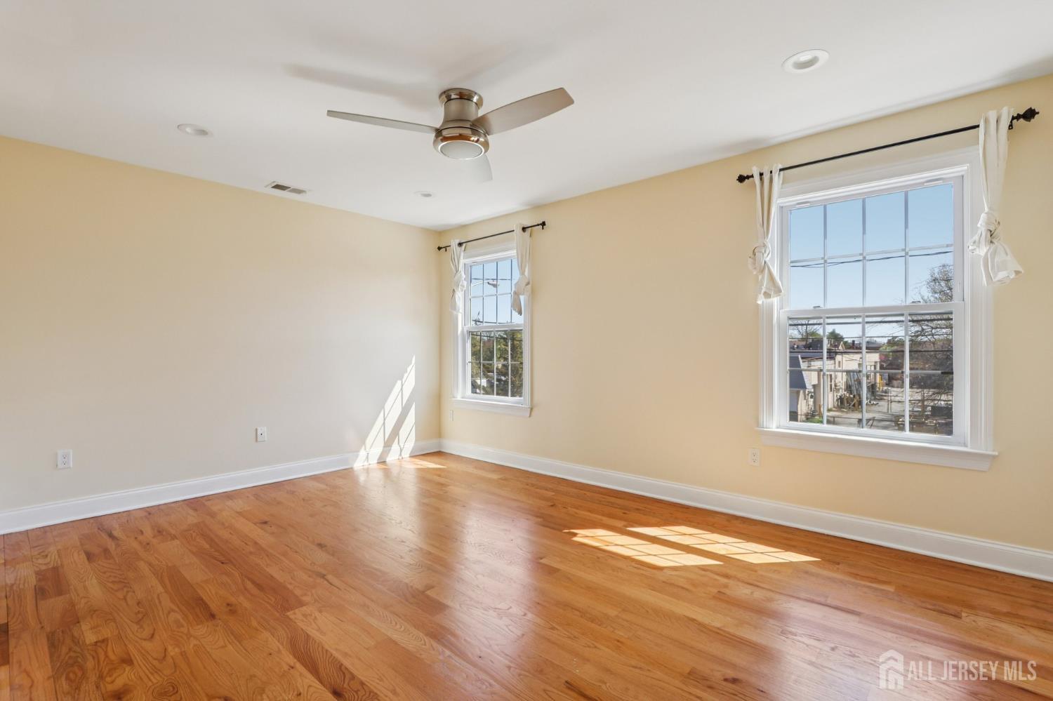 32 Cinder UNIT 3, Edison, NJ, 08820