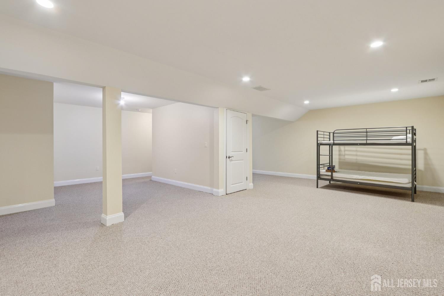 32 Cinder UNIT 3, Edison, NJ, 08820