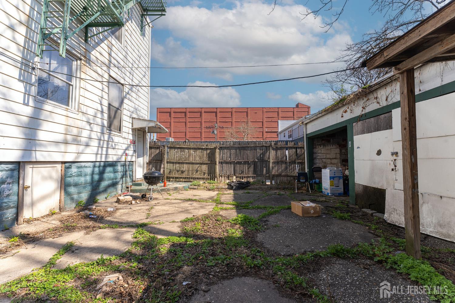 211 N 13th, Newark, NJ, 07107