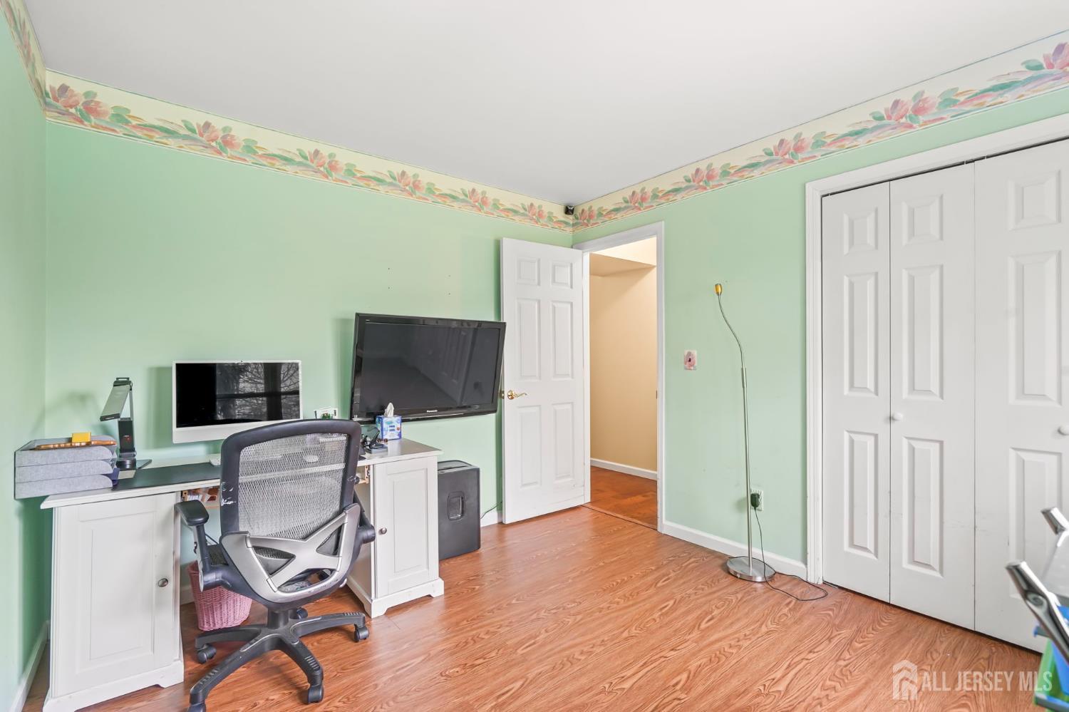 41 Rodak, Edison, NJ, 08817