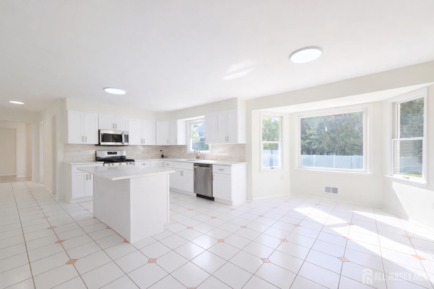 1 Alexander, Monroe, NJ, 08831