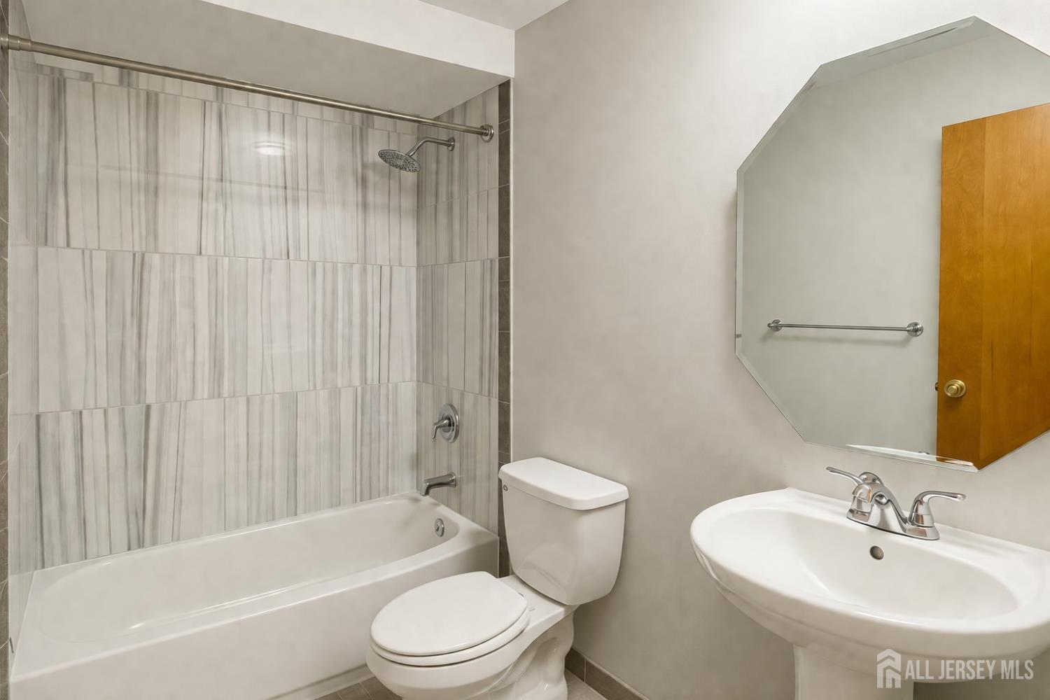 203 Mandon UNIT 2, South Brunswick, NJ, 08540