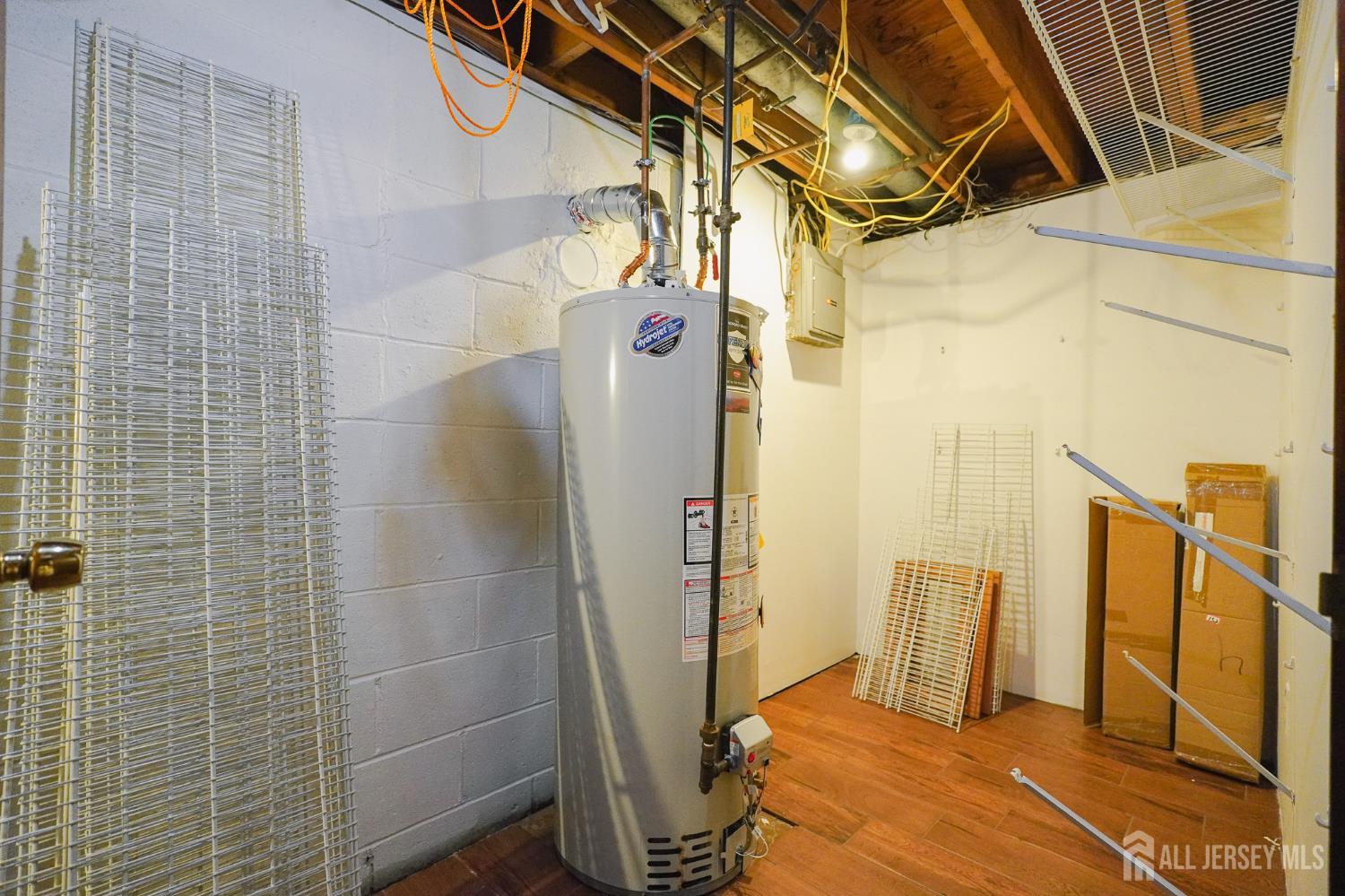 32 Eileen, Edison, NJ, 08837