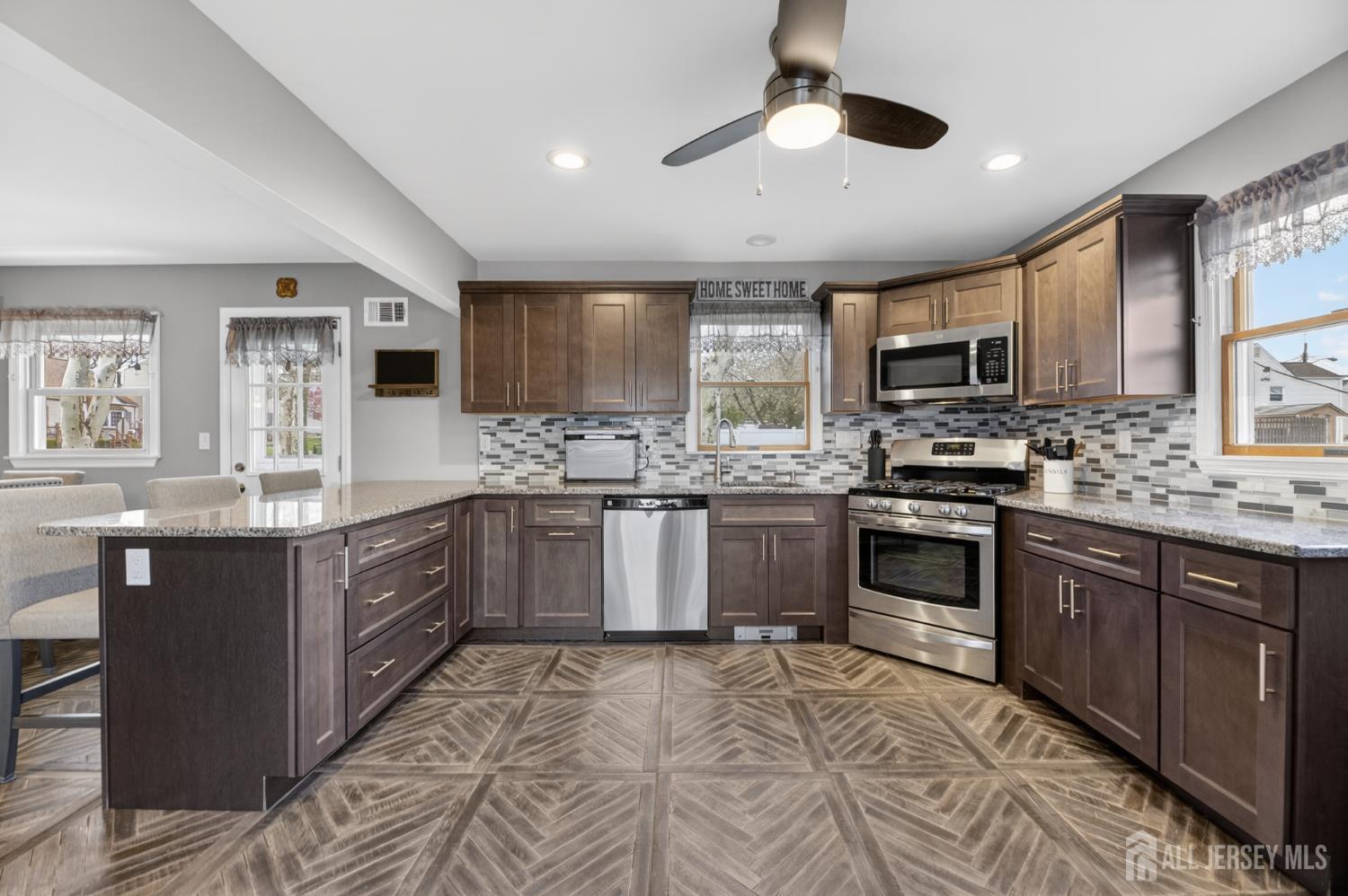 30 Harrison, Parlin, NJ, 08859