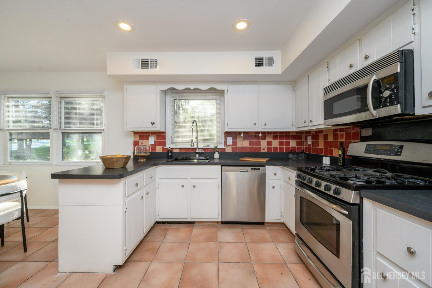 333 River, Branchburg, NJ, 08876